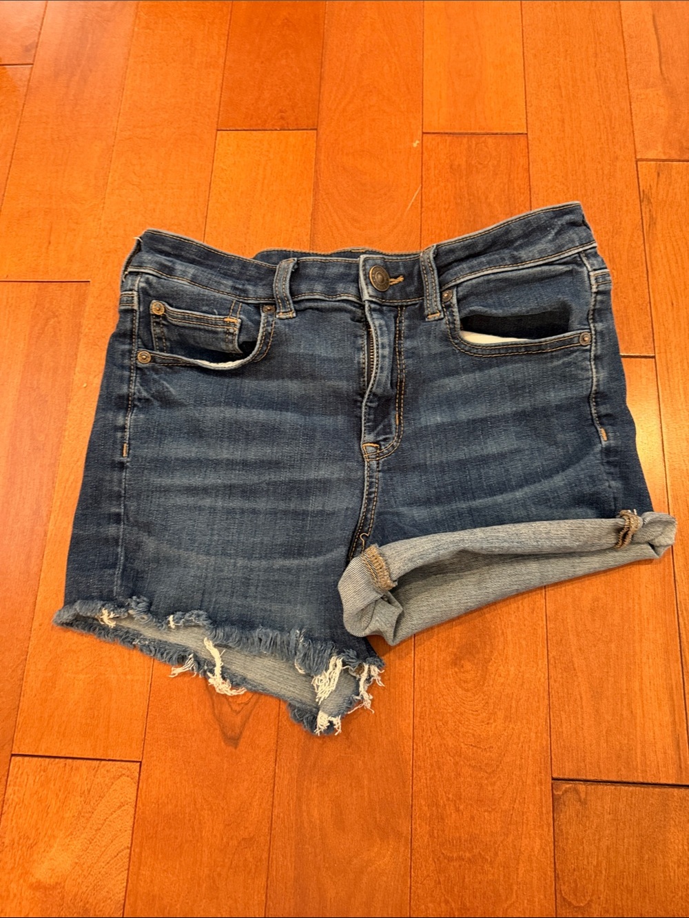 American Eagle Hi-Rise Shortie Distressed Denim Shorts SIZE 6